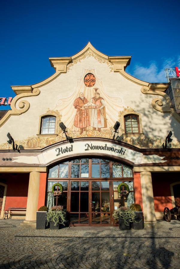 Hotel Nowodworski Legnica Bagian luar foto